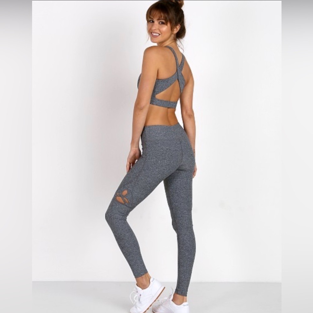 Track & Bliss Size S Star Cut-Out-Legging Grey